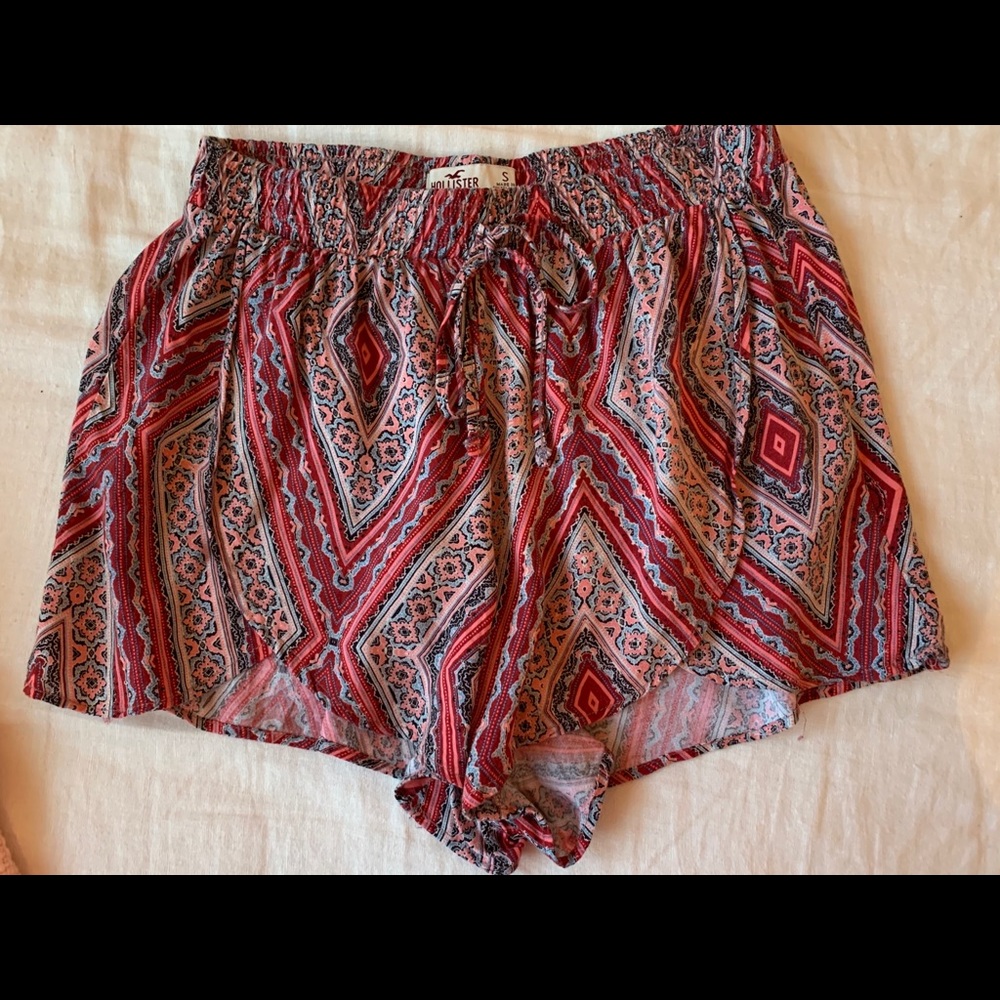 Hollister Soft Shorts Size Small - Picture 3 of 6